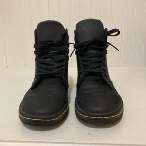 Doc Martens Shoreditch boots